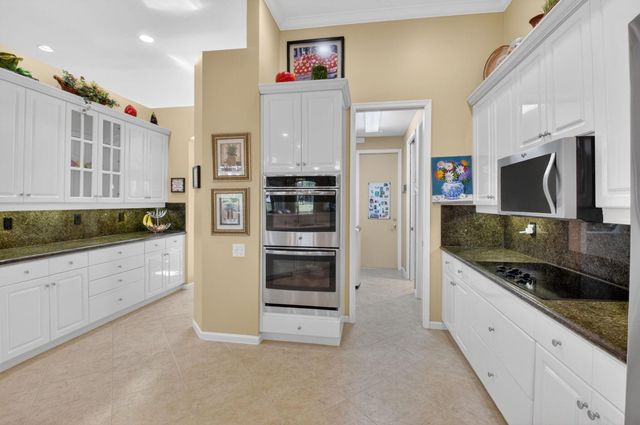 5299 Brooklawn Terrace, Boynton Beach, FL 33437