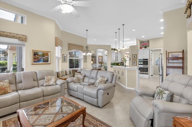 5299 Brooklawn Terrace, Boynton Beach, FL 33437