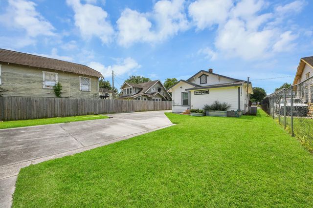 225 Lenox Street, Houston, TX 77011