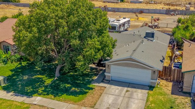 452 Las Brisas Ct, Merced, CA 95341
