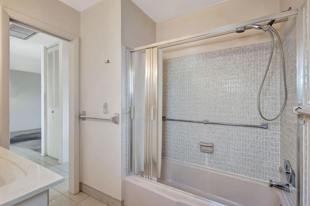 2966 Ashley Dr Drive E I, West Palm Beach, FL 33415