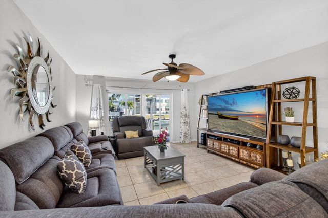 121 Wettaw Lane Unit 110, North Palm Beach, FL 33408