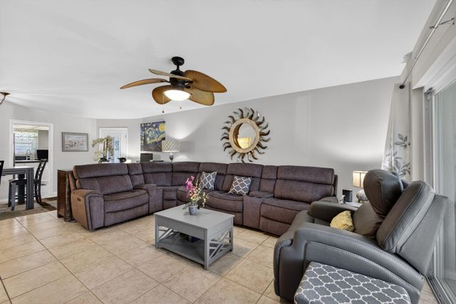 121 Wettaw Lane Unit 110, North Palm Beach, FL 33408