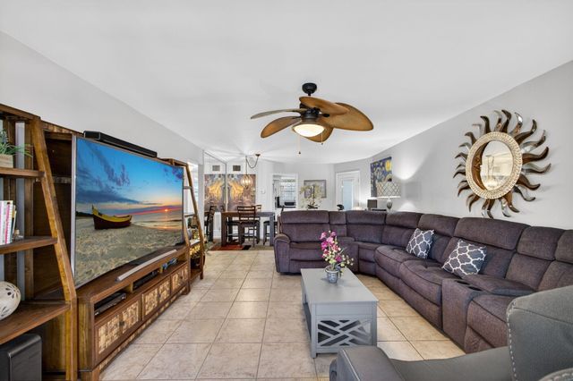 121 Wettaw Lane Unit 110, North Palm Beach, FL 33408