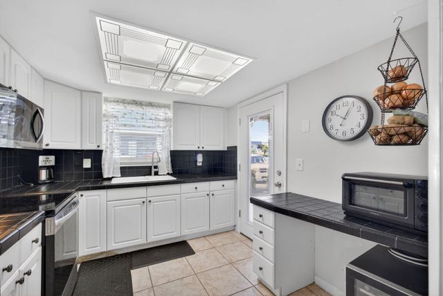 121 Wettaw Lane Unit 110, North Palm Beach, FL 33408
