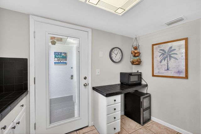 121 Wettaw Lane Unit 110, North Palm Beach, FL 33408