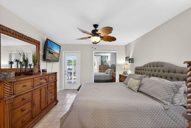 121 Wettaw Lane Unit 110, North Palm Beach, FL 33408
