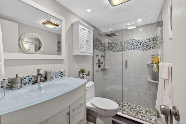 121 Wettaw Lane Unit 110, North Palm Beach, FL 33408