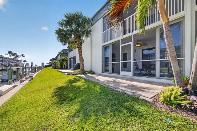 121 Wettaw Lane Unit 110, North Palm Beach, FL 33408