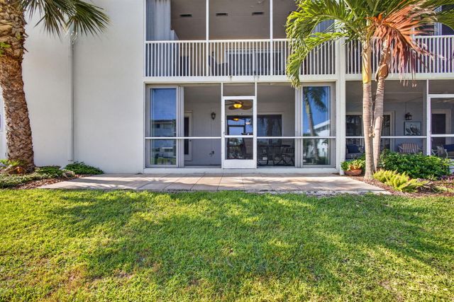 121 Wettaw Lane Unit 110, North Palm Beach, FL 33408