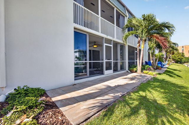 121 Wettaw Lane Unit 110, North Palm Beach, FL 33408