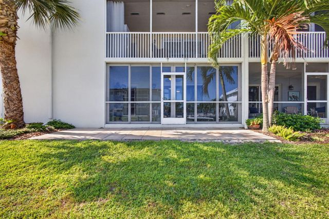 121 Wettaw Lane Unit 110, North Palm Beach, FL 33408
