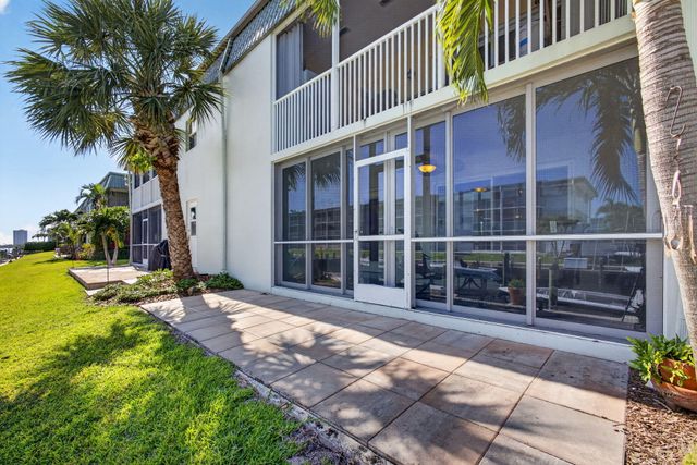 121 Wettaw Lane Unit 110, North Palm Beach, FL 33408