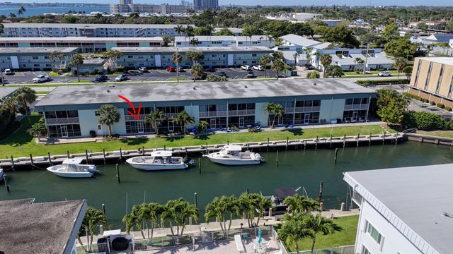 121 Wettaw Lane Unit 110, North Palm Beach, FL 33408