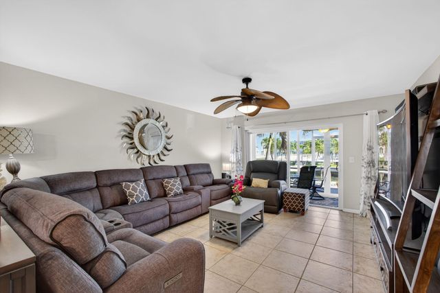 121 Wettaw Lane Unit 110, North Palm Beach, FL 33408