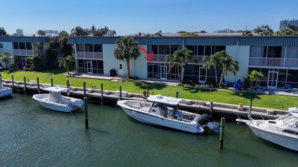 121 Wettaw Lane Unit 110, North Palm Beach, FL 33408