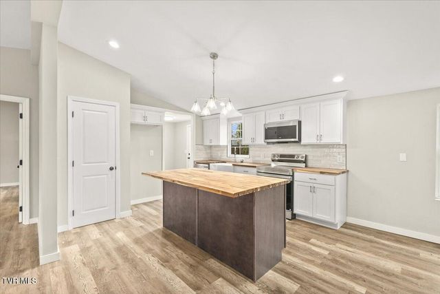 609 Tavern Hill Road, Jonesborough, TN 37659