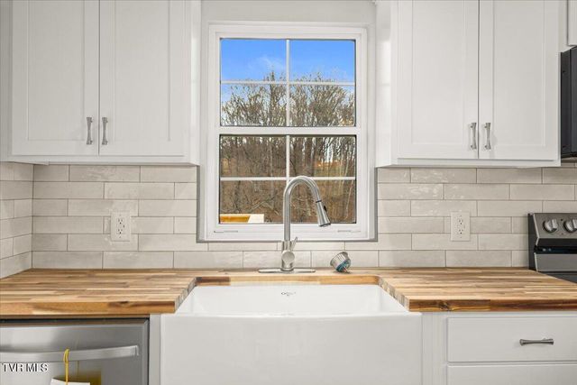 609 Tavern Hill Road, Jonesborough, TN 37659