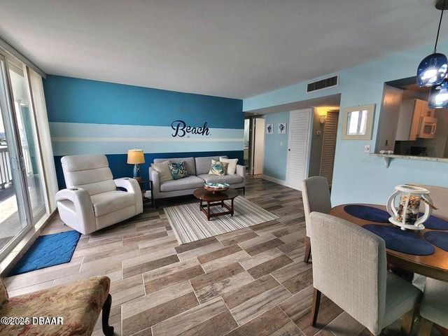 2800 N Atlantic Ave Unit 810, Daytona Beach, FL 32118