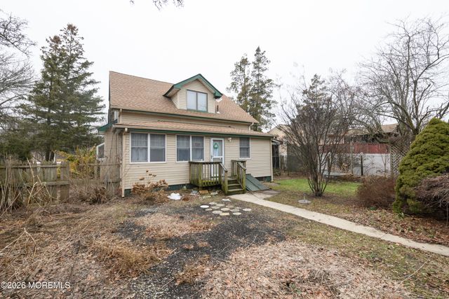 50 Memorial Parkway, Atlantic Highlands, NJ 07716