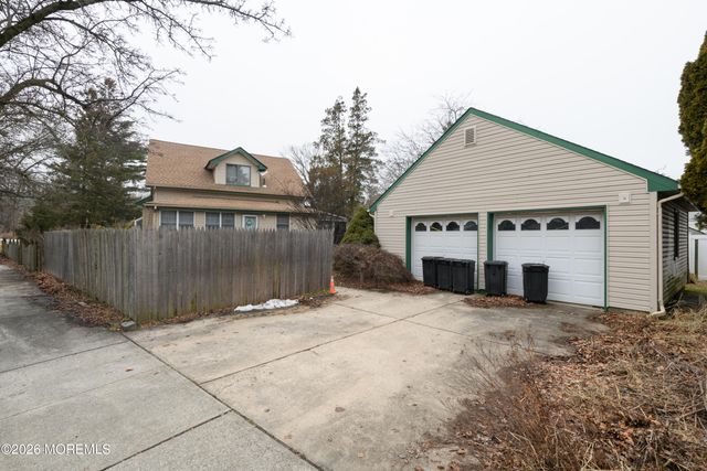 50 Memorial Parkway, Atlantic Highlands, NJ 07716