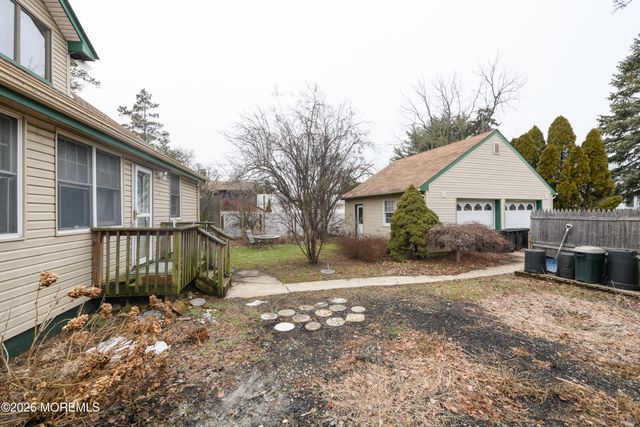 50 Memorial Parkway, Atlantic Highlands, NJ 07716