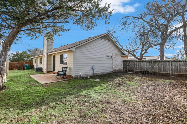 18516 Champions CIR, Point Venture, TX 78645