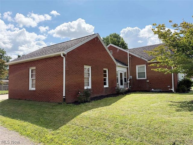 706 Broad Avenue NW, Canton, OH 44708