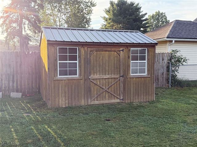 706 Broad Avenue NW, Canton, OH 44708
