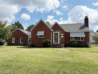 706 Broad Avenue NW, Canton, OH 44708