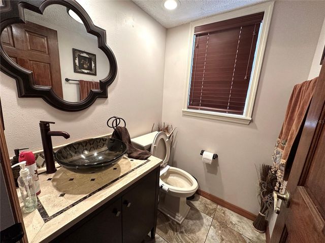 8834 WHISPERING OAKS TRAIL, New Port Richey, FL 34654