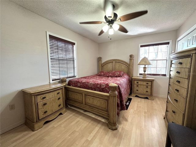 8834 WHISPERING OAKS TRAIL, New Port Richey, FL 34654