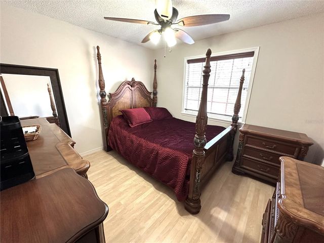 8834 WHISPERING OAKS TRAIL, New Port Richey, FL 34654