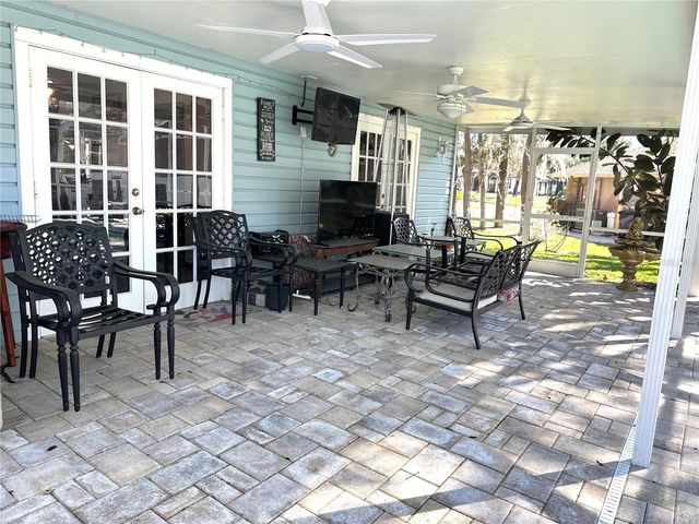 8834 WHISPERING OAKS TRAIL, New Port Richey, FL 34654