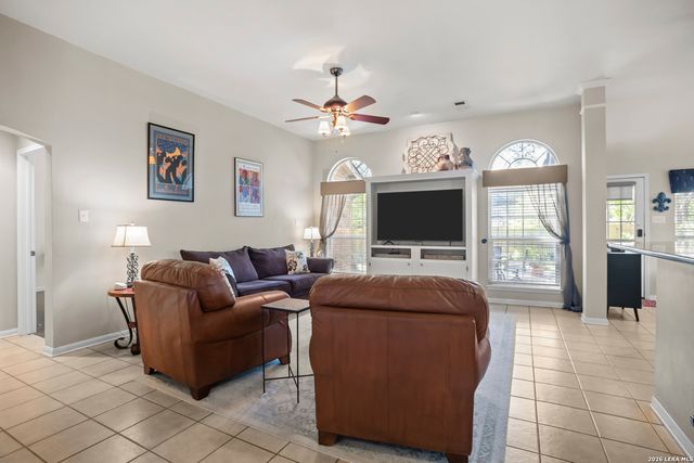 9 Grogans Mill, San Antonio, TX 78248