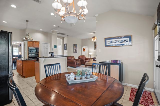 9 Grogans Mill, San Antonio, TX 78248