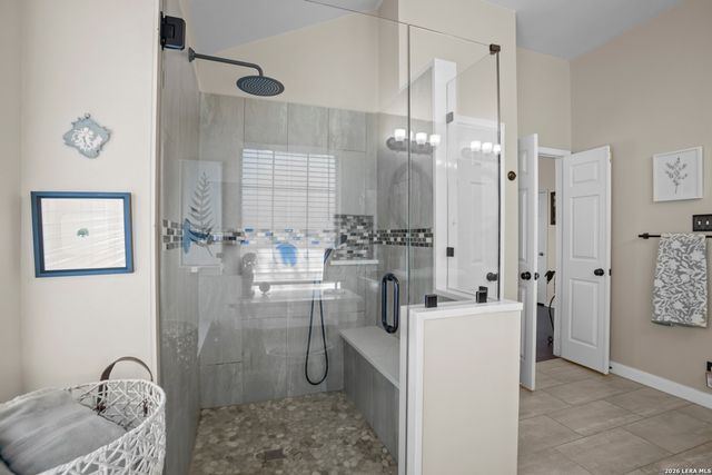 9 Grogans Mill, San Antonio, TX 78248