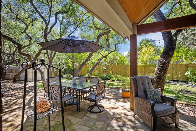 9 Grogans Mill, San Antonio, TX 78248