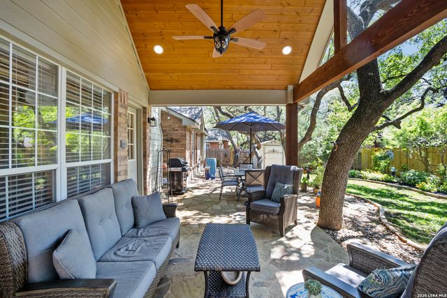 9 Grogans Mill, San Antonio, TX 78248