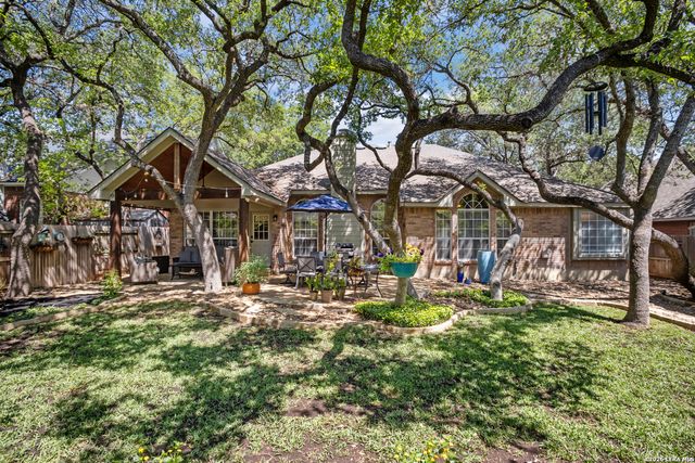 9 Grogans Mill, San Antonio, TX 78248