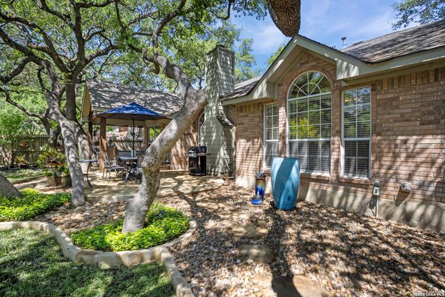 9 Grogans Mill, San Antonio, TX 78248