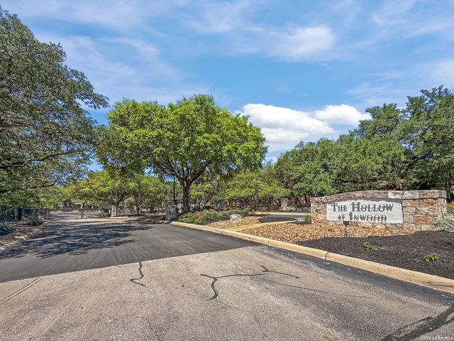 9 Grogans Mill, San Antonio, TX 78248