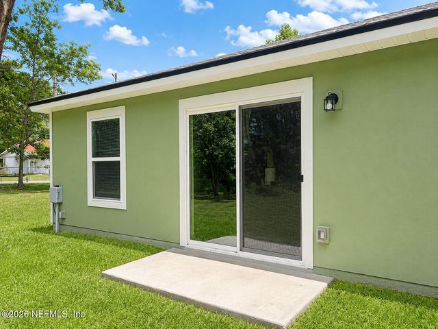 6278 RESTLAWN Drive, Jacksonville, FL 32208