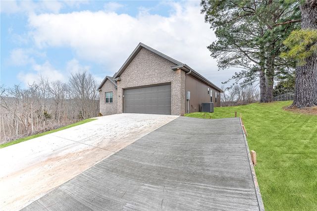 94 Sherlock Drive, Bella Vista, AR 72715