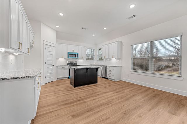 94 Sherlock Drive, Bella Vista, AR 72715