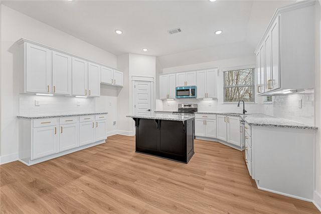 94 Sherlock Drive, Bella Vista, AR 72715