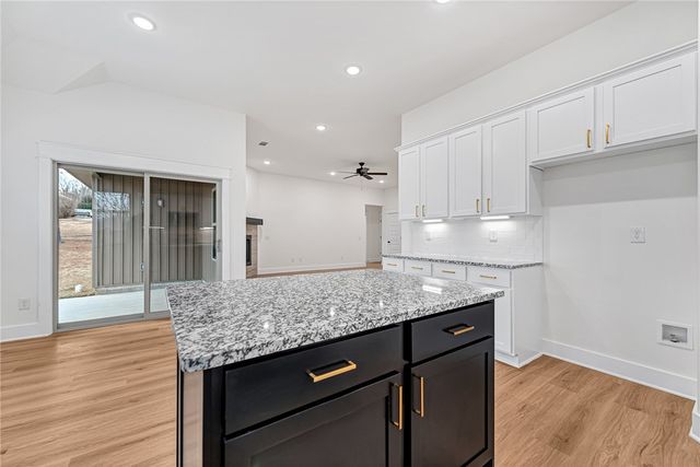 94 Sherlock Drive, Bella Vista, AR 72715