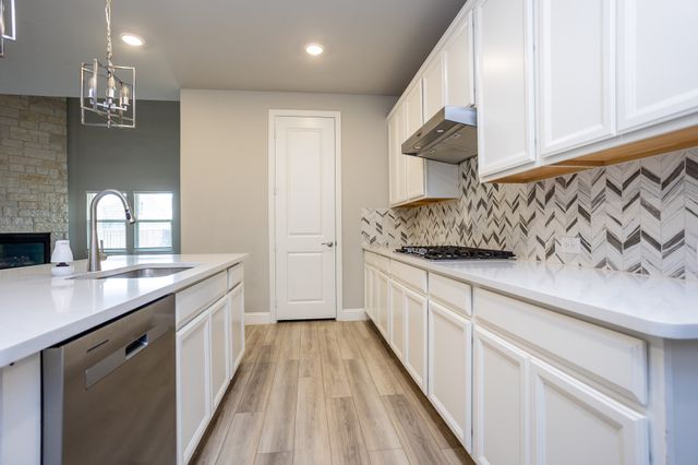 2436 Yosemite Way, Corinth, TX 76210