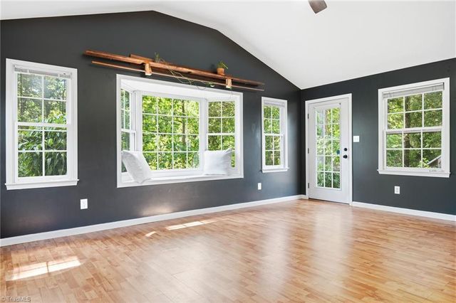 2712 London Lane, Winston-salem, NC 27103