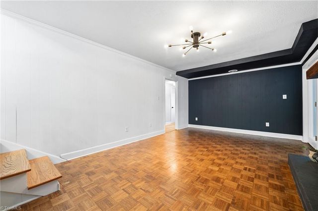 2712 London Lane, Winston-salem, NC 27103